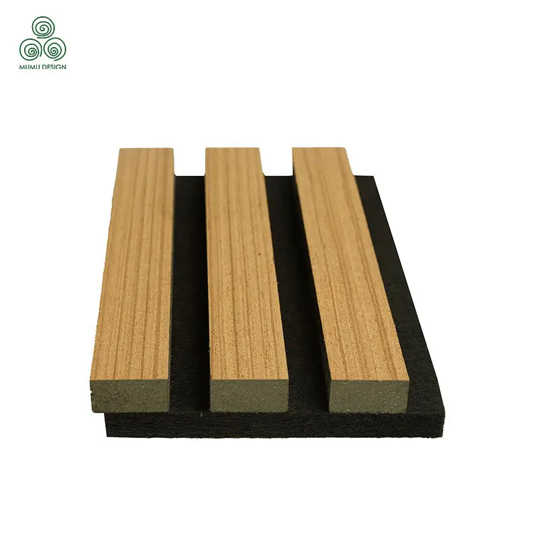 Comfortable Stripe Oak Wood Slats Wall Board in Clear Brown for Interior