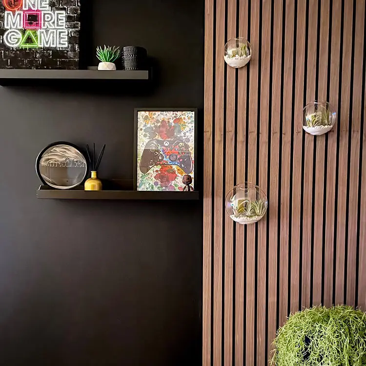 Effect and applicability of sound-absorbing panels